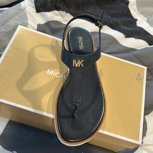 Michael Kors Navy Sandals - Picture 4 of 4